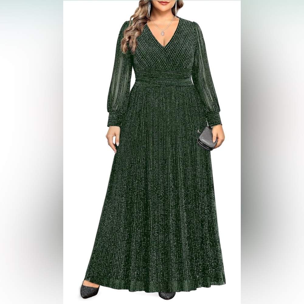 FINAL PRICE - NWT emerald green formal maxi dress🍄